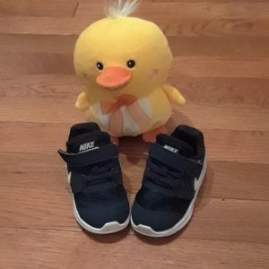 Toddler Nike sneakers